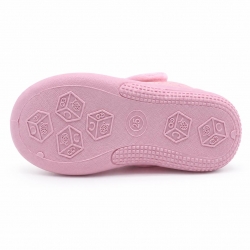 ZAPATILLAS DE CASA MEDIA BOTA HELLO KITTY