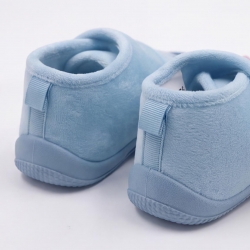 ZAPATILLAS DE CASA MEDIA BOTA APLICACIONES STITCH
