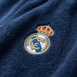 PIJAMA LARGO CORAL FLEECE APLICACIONES REAL MADRID